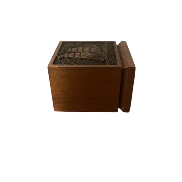 Vintage Lasercraft Walnut Wood Engraved Tall Ships Paper clip/Pen Holder Tray - Picture 6 of 15